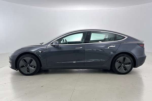 2019 Tesla Model 3 Standard Range Plus thumb-1