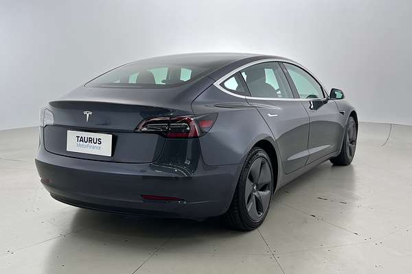 2019 Tesla Model 3 Standard Range Plus thumb-4
