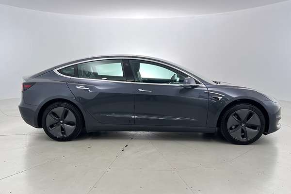 2019 Tesla Model 3 Standard Range Plus thumb-5
