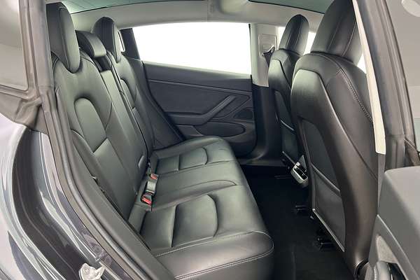 2019 Tesla Model 3 Standard Range Plus thumb-15