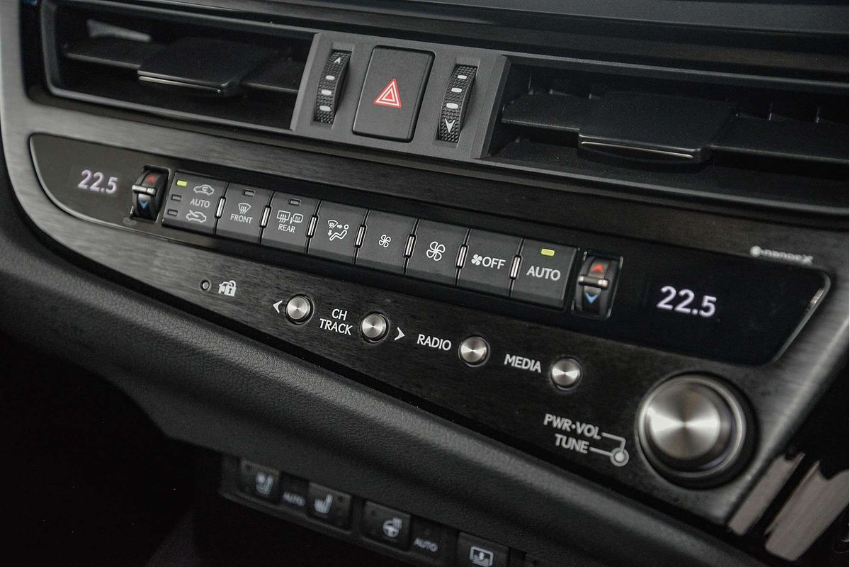 2024 Lexus ES ES300h Sports Luxury AXZH10R