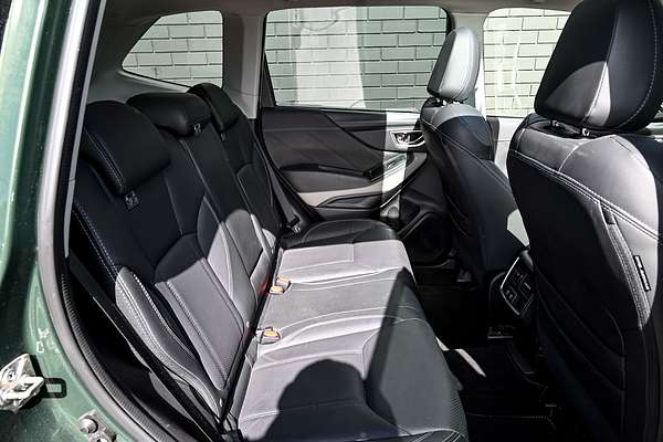 2022 Subaru Forester 2.5i-S S5