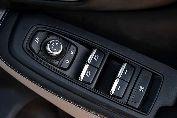 2022 Subaru Forester 2.5i-S S5