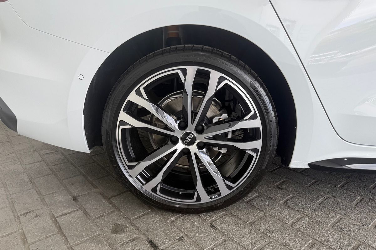 2025 Audi A5 TFSI 150kW S line B10