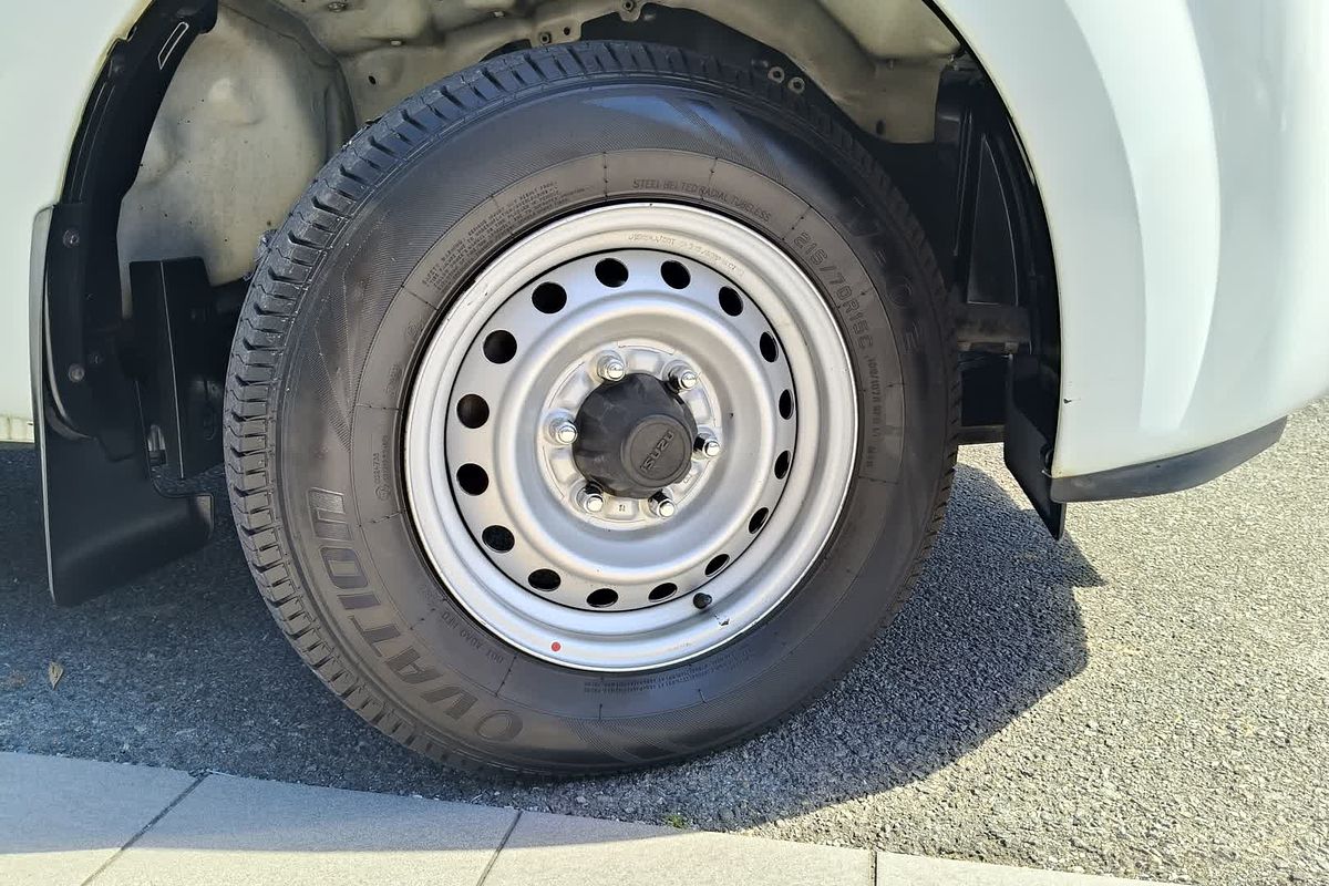 2016 Isuzu D-MAX SX Rear Wheel Drive