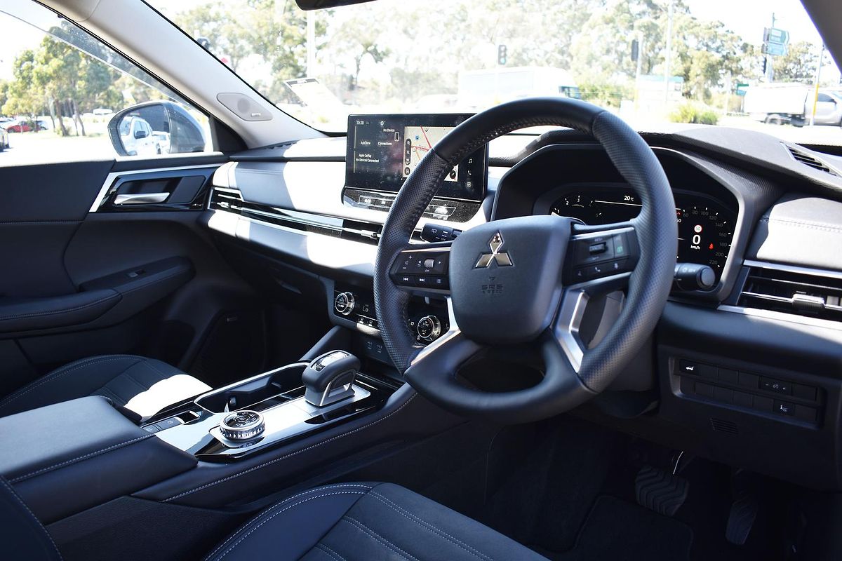 2025 Mitsubishi Outlander Aspire ZM