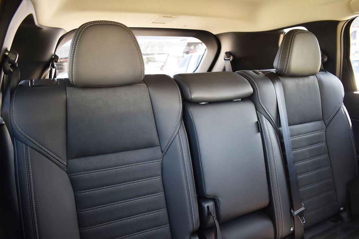 2025 Mitsubishi Outlander Aspire ZM