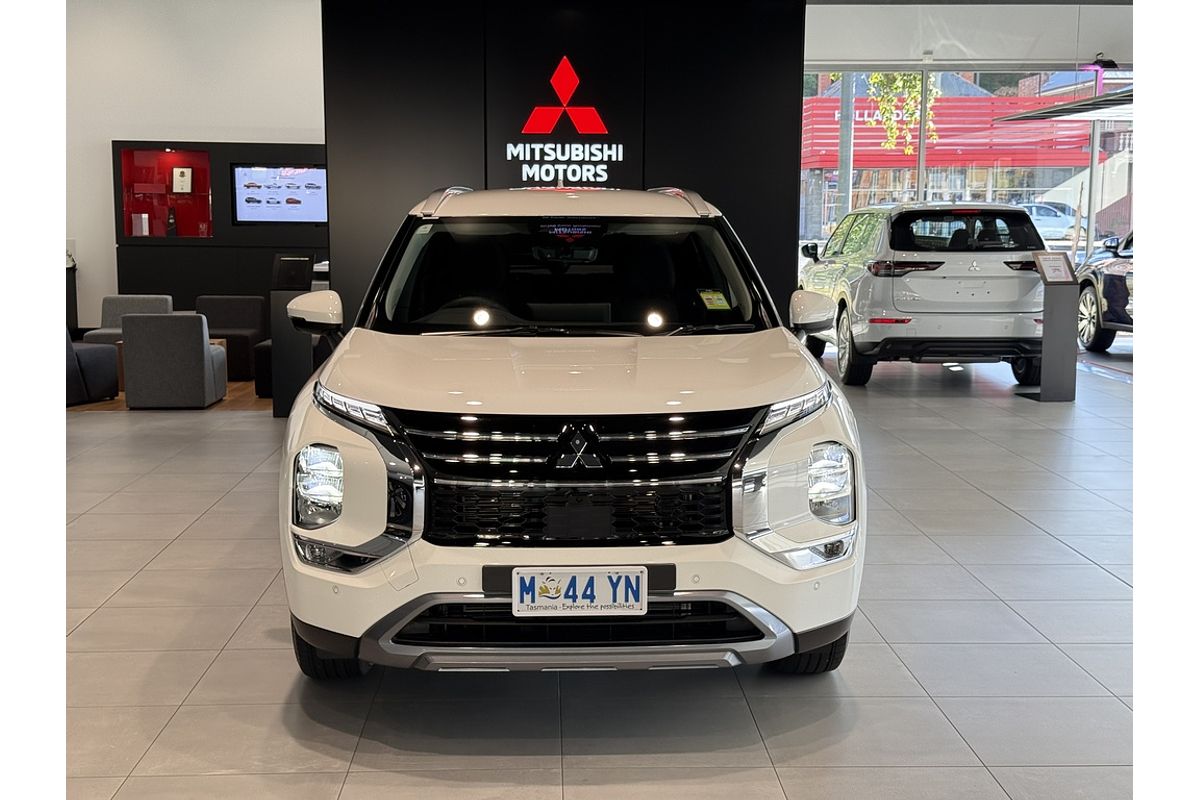 2025 Mitsubishi Outlander LS ZM