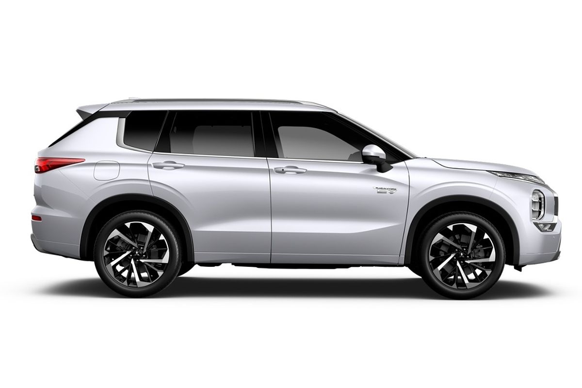 2024 Mitsubishi ZM Outlander EXCEED 2.4L PHEV AWD 7ST