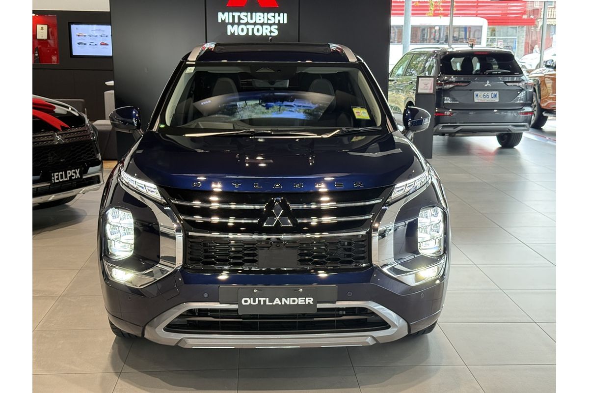 2025 Mitsubishi Outlander Exceed ZM