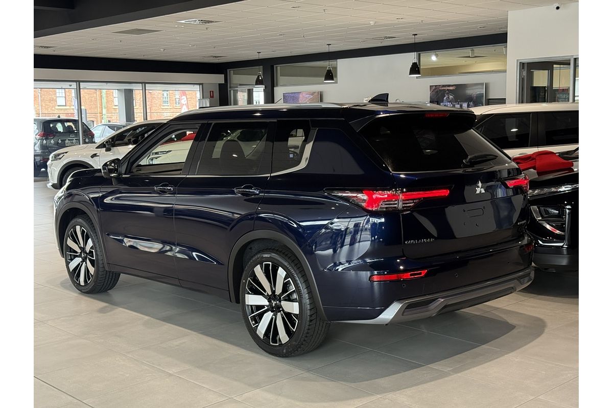 2025 Mitsubishi ZM Outlander EXCEED 2.5L CVT AWD 5ST 2025 Mitsubishi ZM Outlander EXCEED 2.5L CVT AWD 5ST