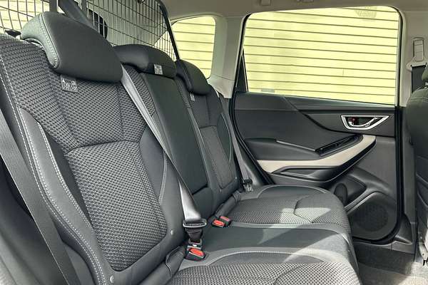 2024 Subaru Forester 2.5i Premium S5