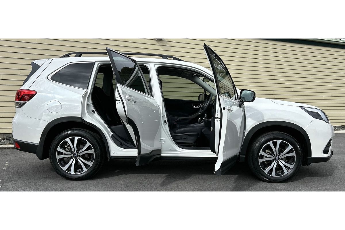 2024 Subaru Forester 2.5i Premium S5