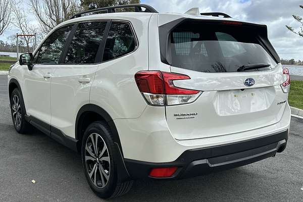 2024 Subaru Forester 2.5i Premium S5