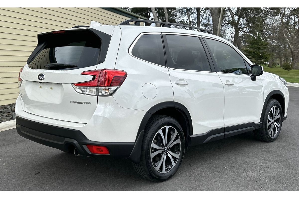 2024 Subaru Forester 2.5i Premium S5