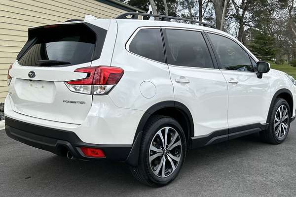 2024 Subaru Forester 2.5i Premium S5