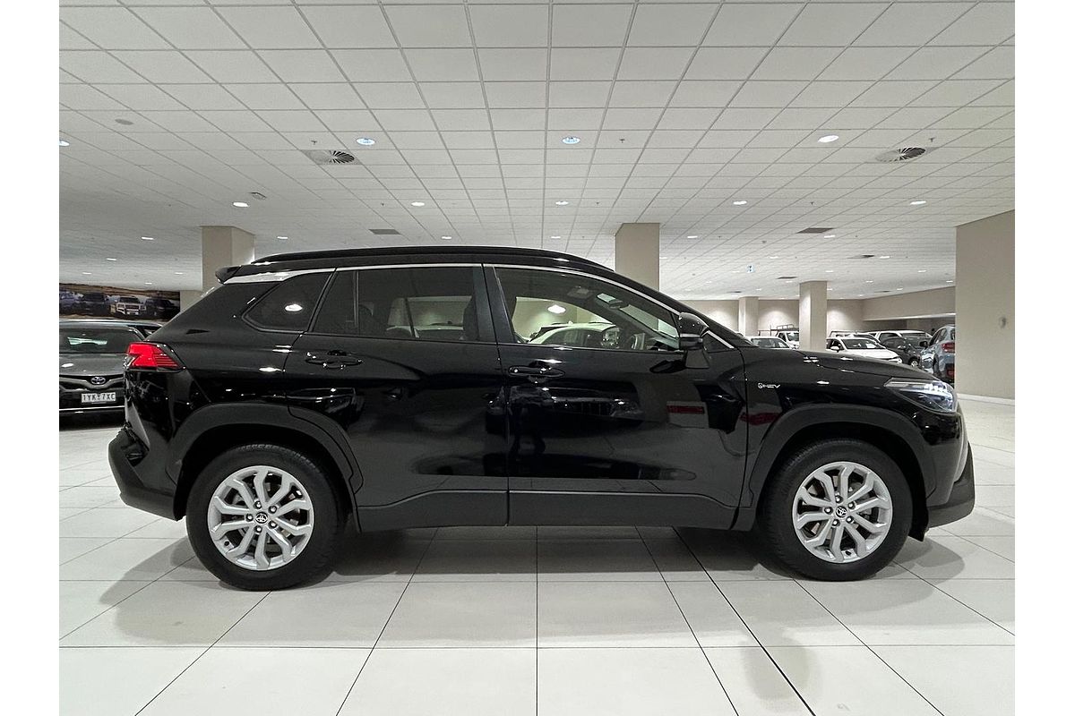 2024 Toyota Corolla Cross GXL MXGH15R