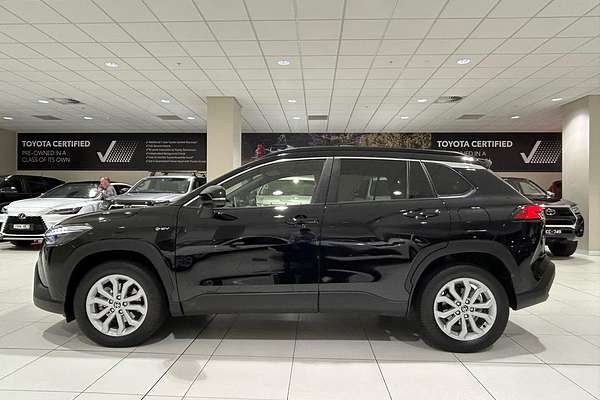 2024 Toyota Corolla Cross GXL MXGH15R