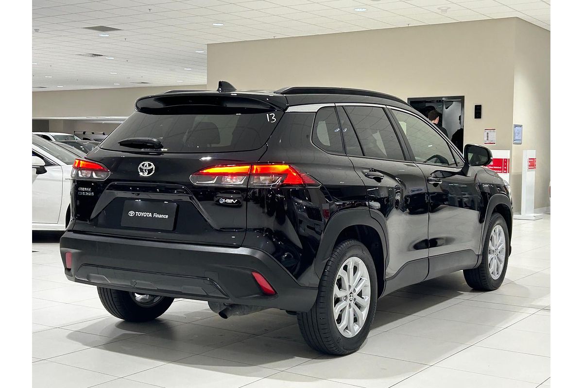 2024 Toyota Corolla Cross GXL MXGH15R
