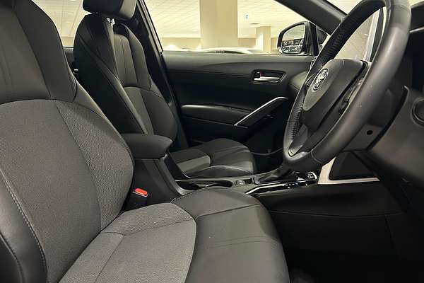 2024 Toyota Corolla Cross GXL MXGH15R