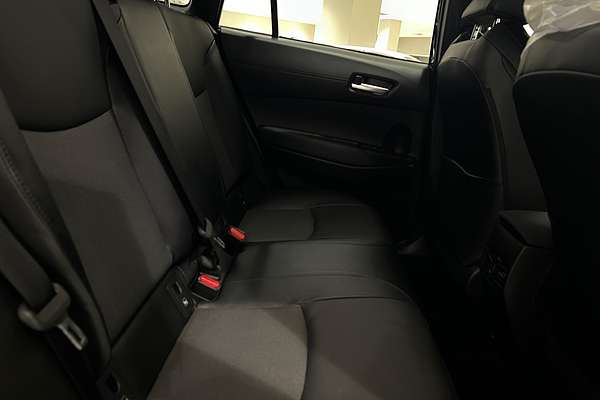 2024 Toyota Corolla Cross GXL MXGH15R