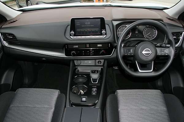 2025 Nissan X-TRAIL ST T33