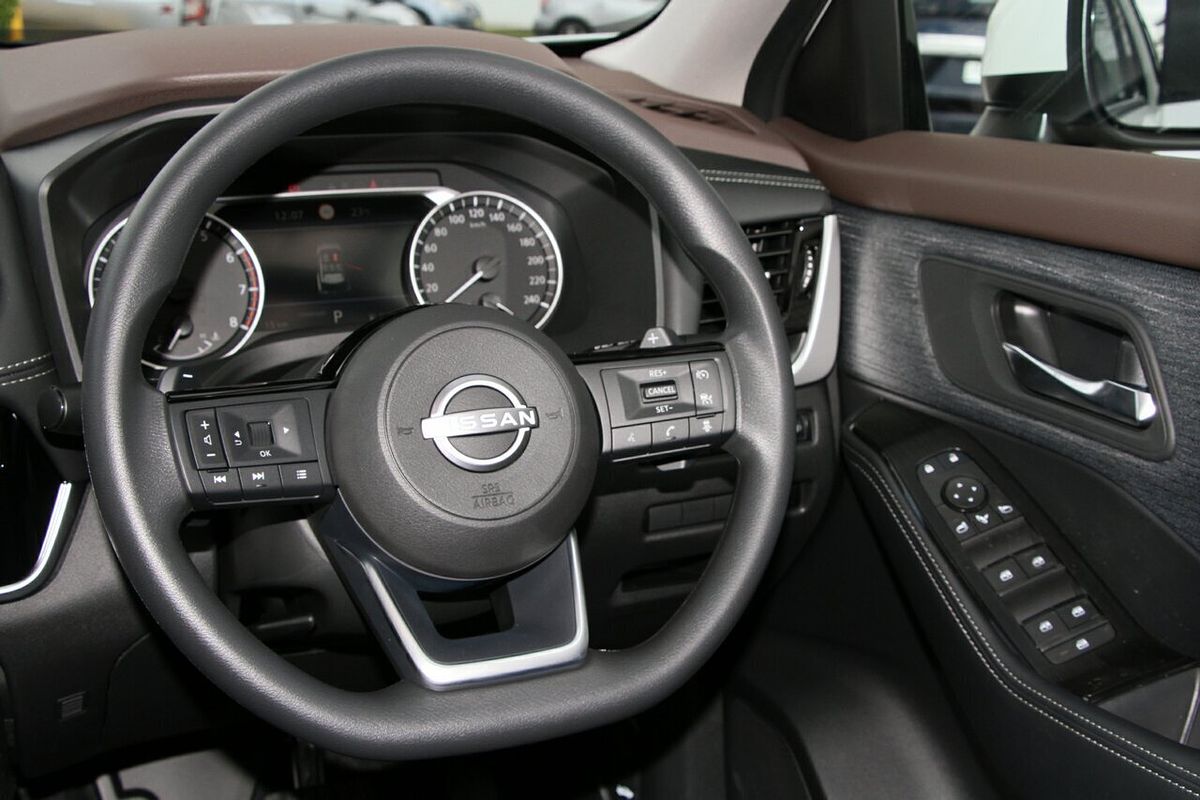 2025 Nissan X-TRAIL ST T33