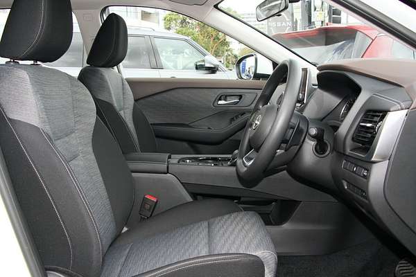 2025 Nissan X-TRAIL ST T33