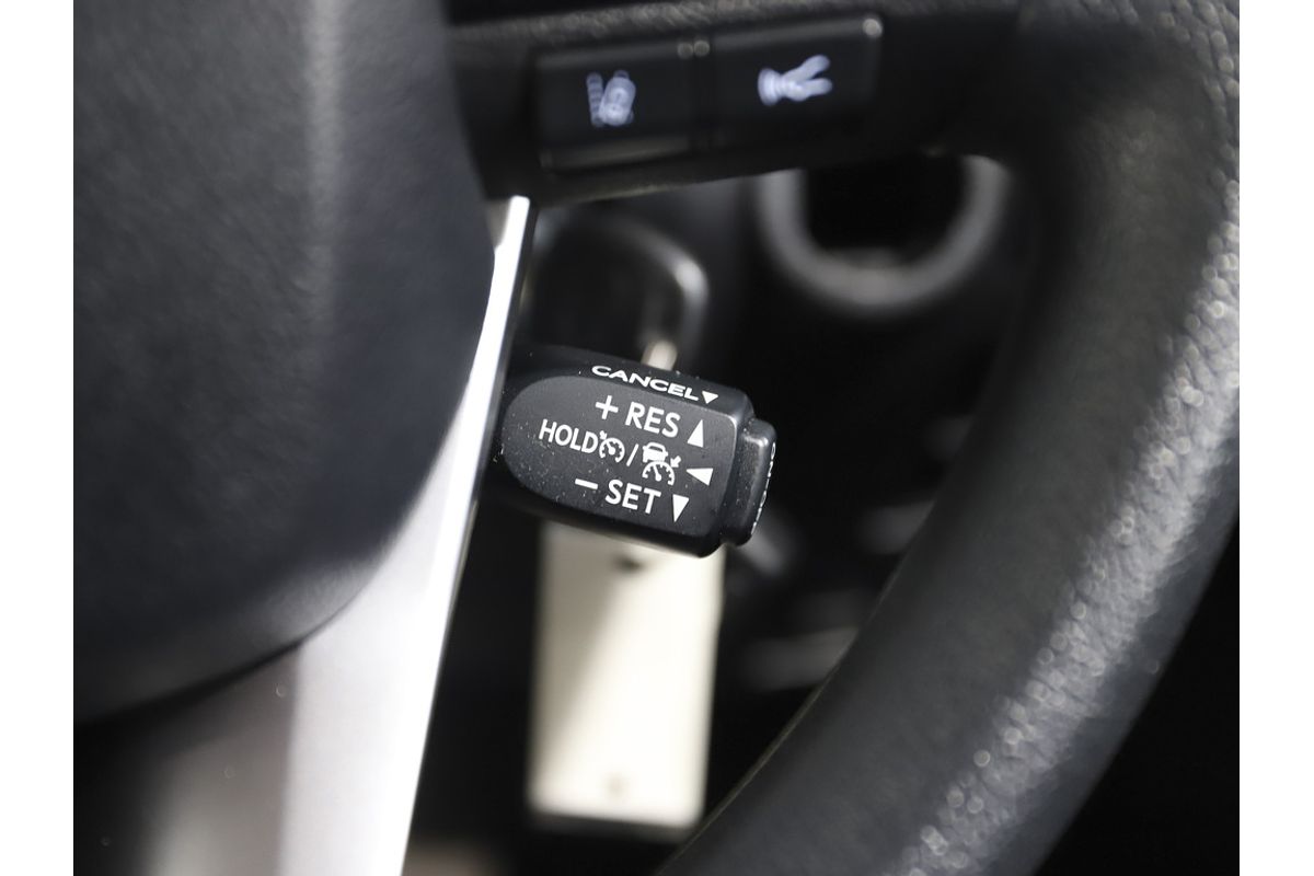 Fortuner GX 2.8L T Diesel Automatic Wagon 2U84850 001