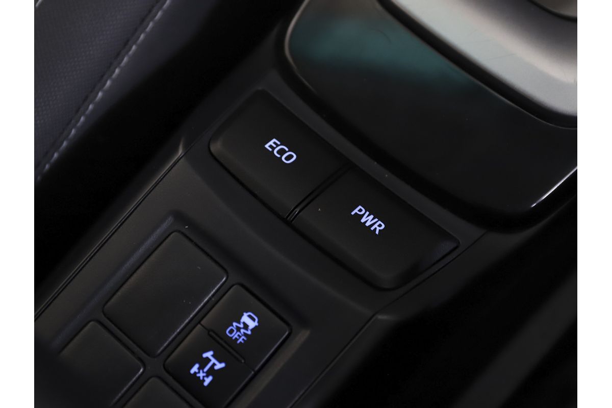 Fortuner GX 2.8L T Diesel Automatic Wagon 2U84850 001
