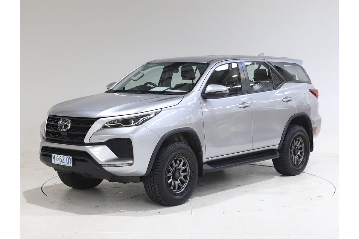 Fortuner GX 2.8L T Diesel Automatic Wagon 2U84850 001