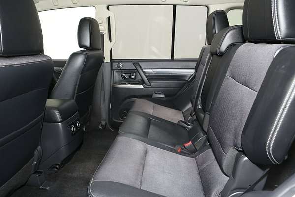 2019 Mitsubishi Pajero GLS NX