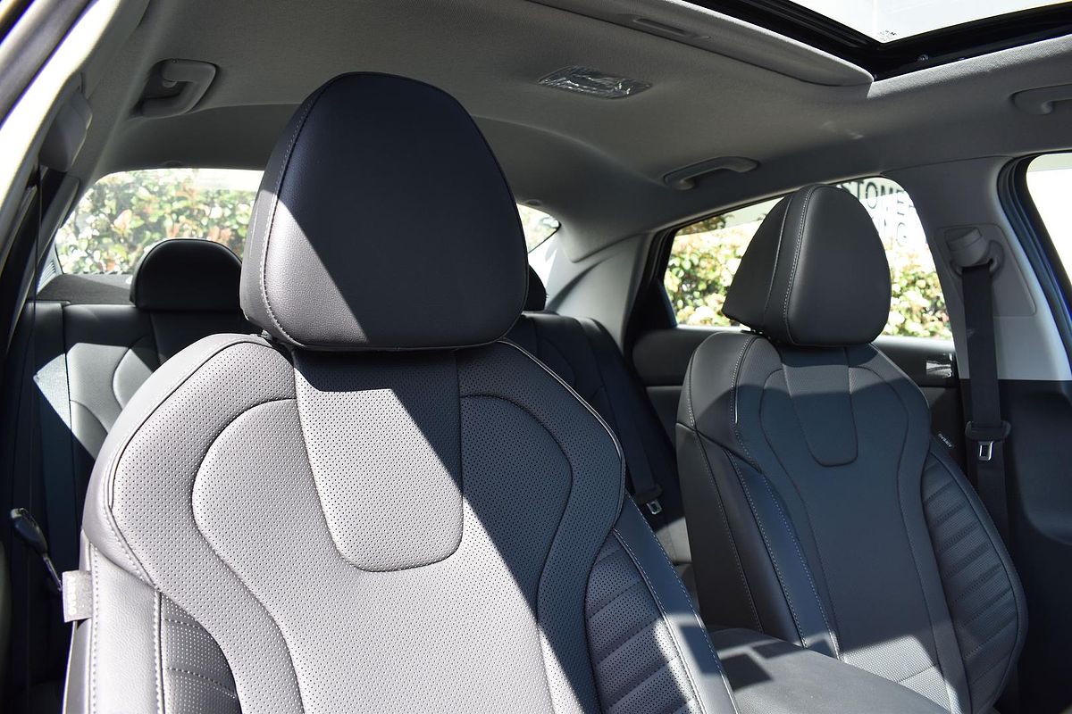 2025 Hyundai i30 Premium CN7.V2