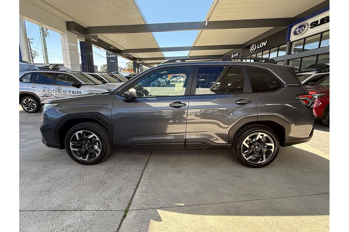 2025 Subaru Forester Premium S6