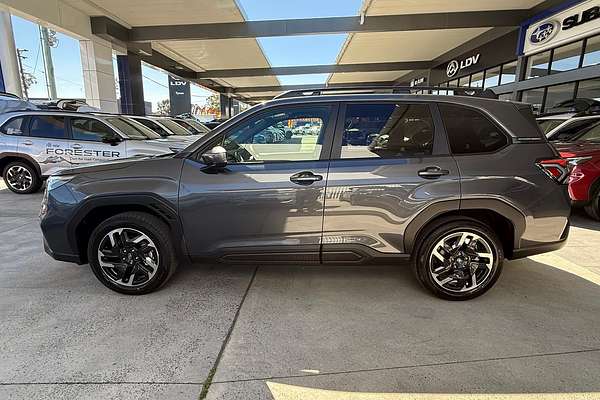 2025 Subaru Forester Premium S6