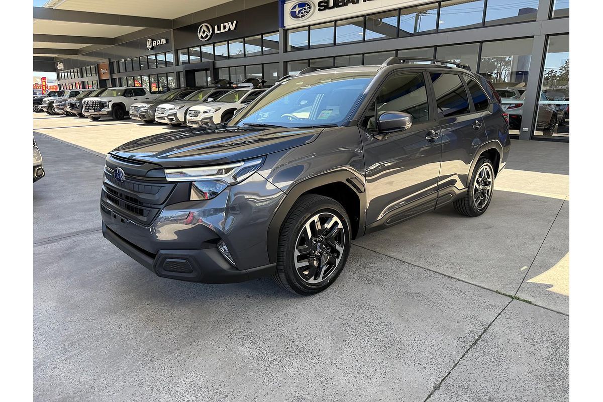 2025 Subaru Forester Premium S6