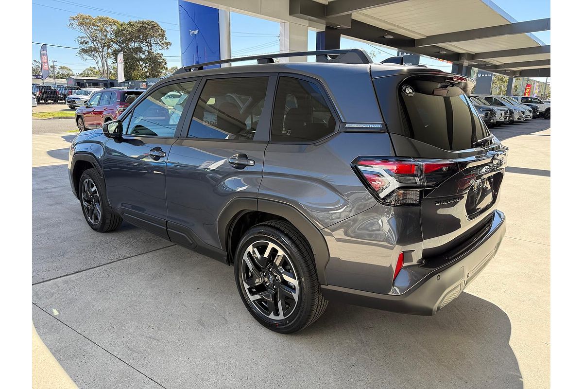 2025 Subaru Forester Premium S6