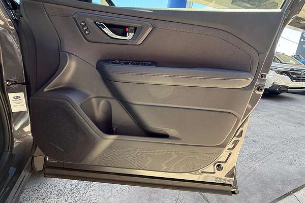2025 Subaru Forester Premium S6