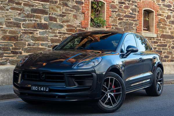 2022 Porsche Macan S 95B