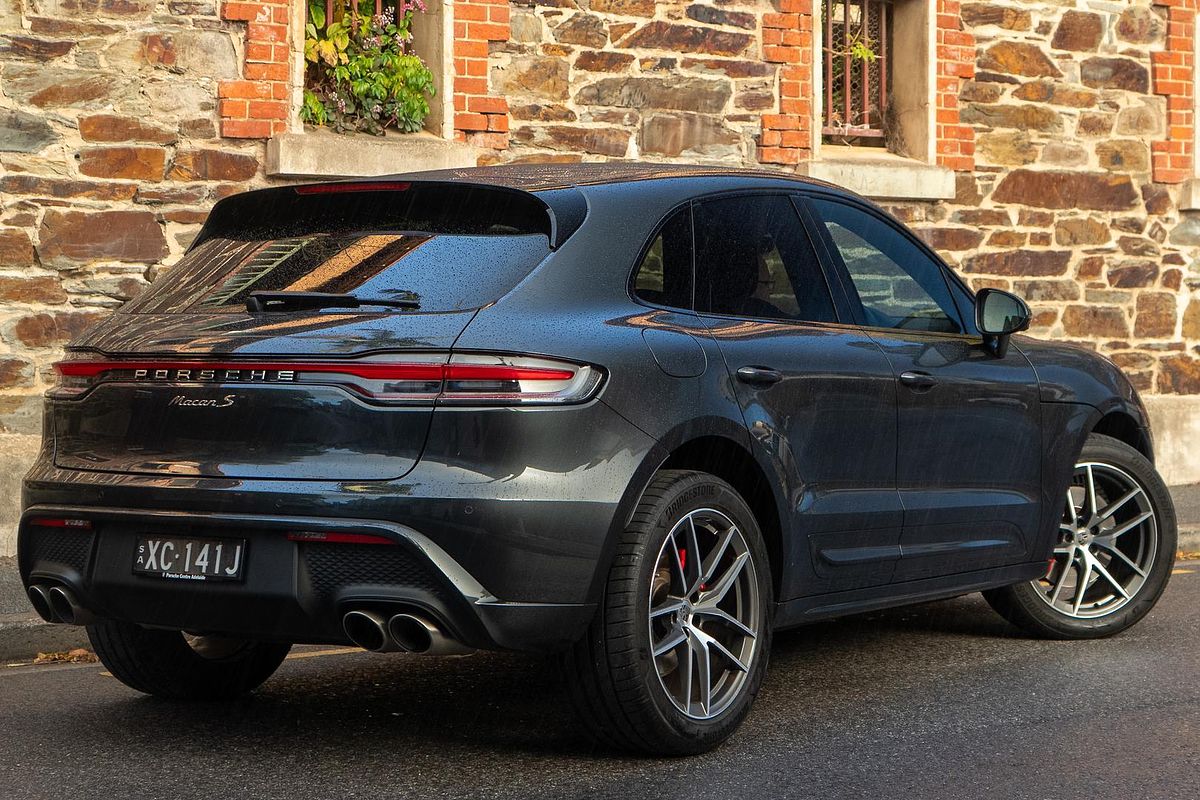 2022 Porsche Macan S 95B