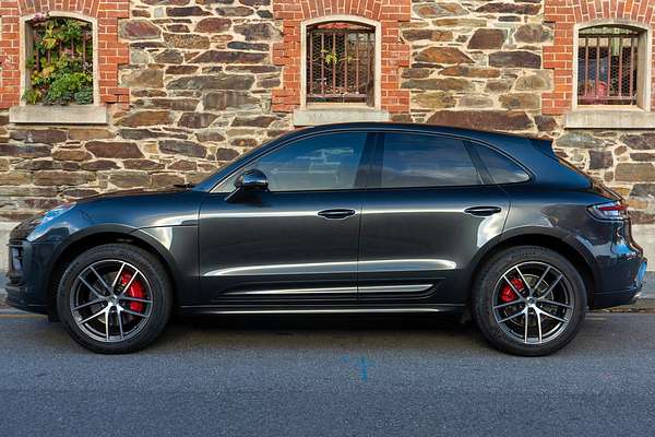 2022 Porsche Macan S 95B