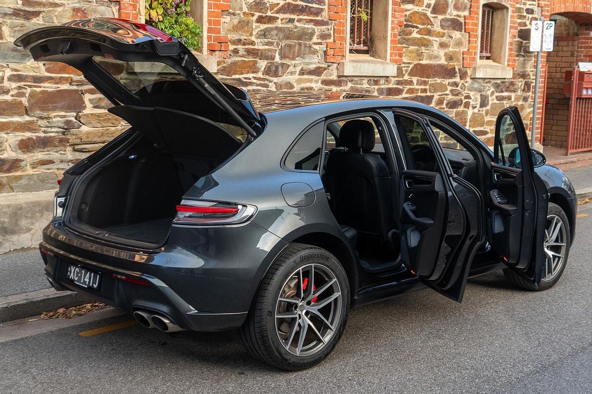 2022 Porsche Macan S 95B