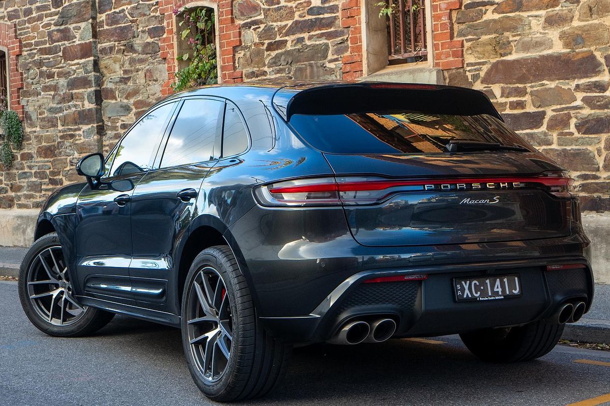 2022 Porsche Macan S 95B