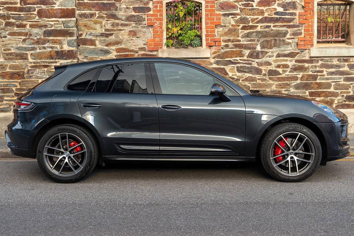 2022 Porsche Macan S 95B