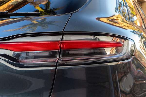 2022 Porsche Macan S 95B