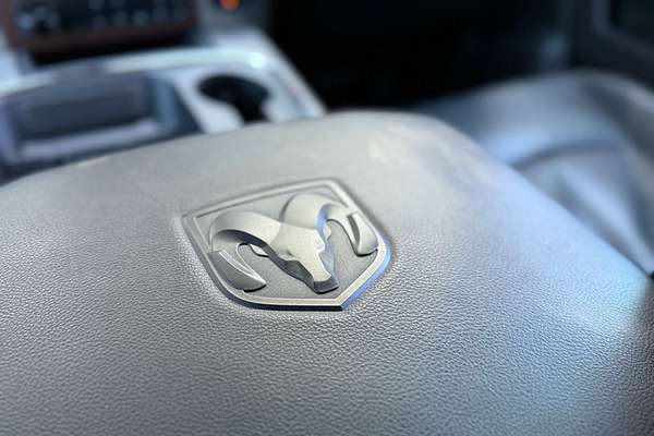 2019 RAM 1500 Laramie DS 4X4 SWB