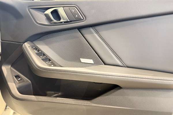 2024 BMW 1 Series 118 M Sport F70