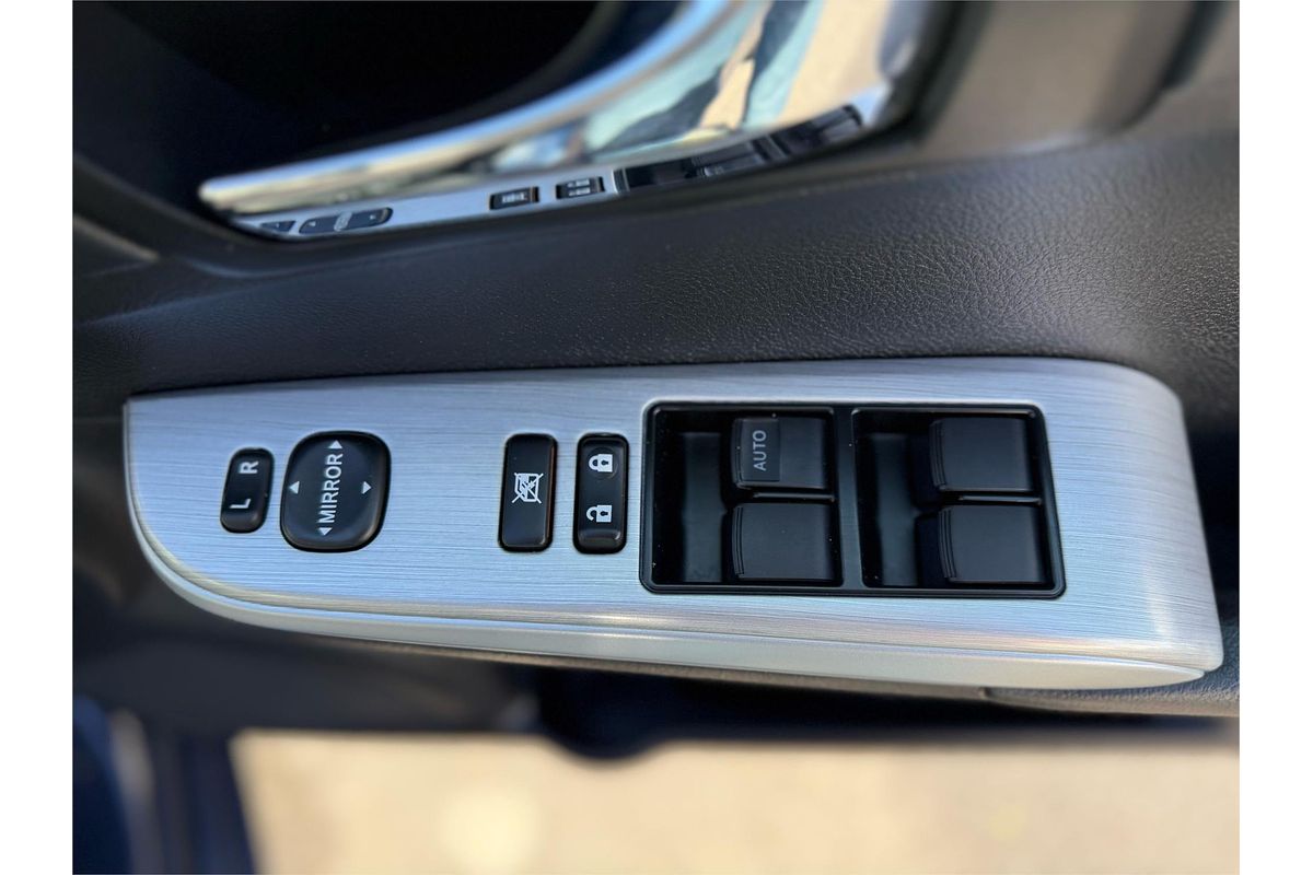 2015 Toyota Camry Atara S ASV50R