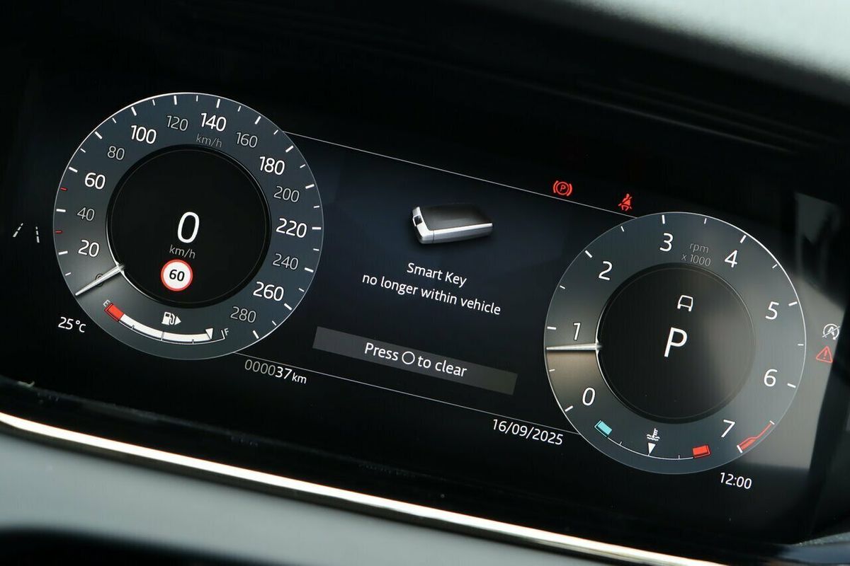 2025 Land Rover Range Rover Evoque P250 Dynamic SE L551