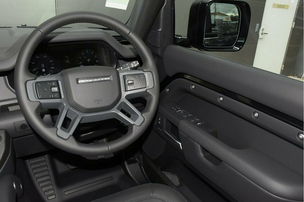 2025 Land Rover Defender 110 D350 X-Dynamic HSE L663